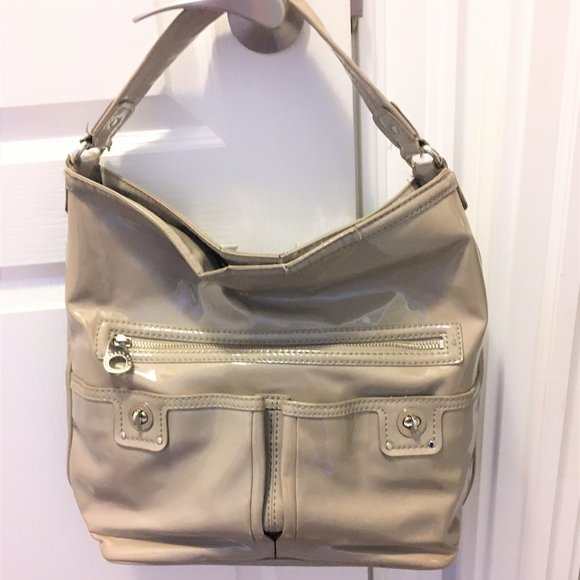 Marc Jacobs patent leather nude taupe shoulder bag / purse - Picture 14 of 16